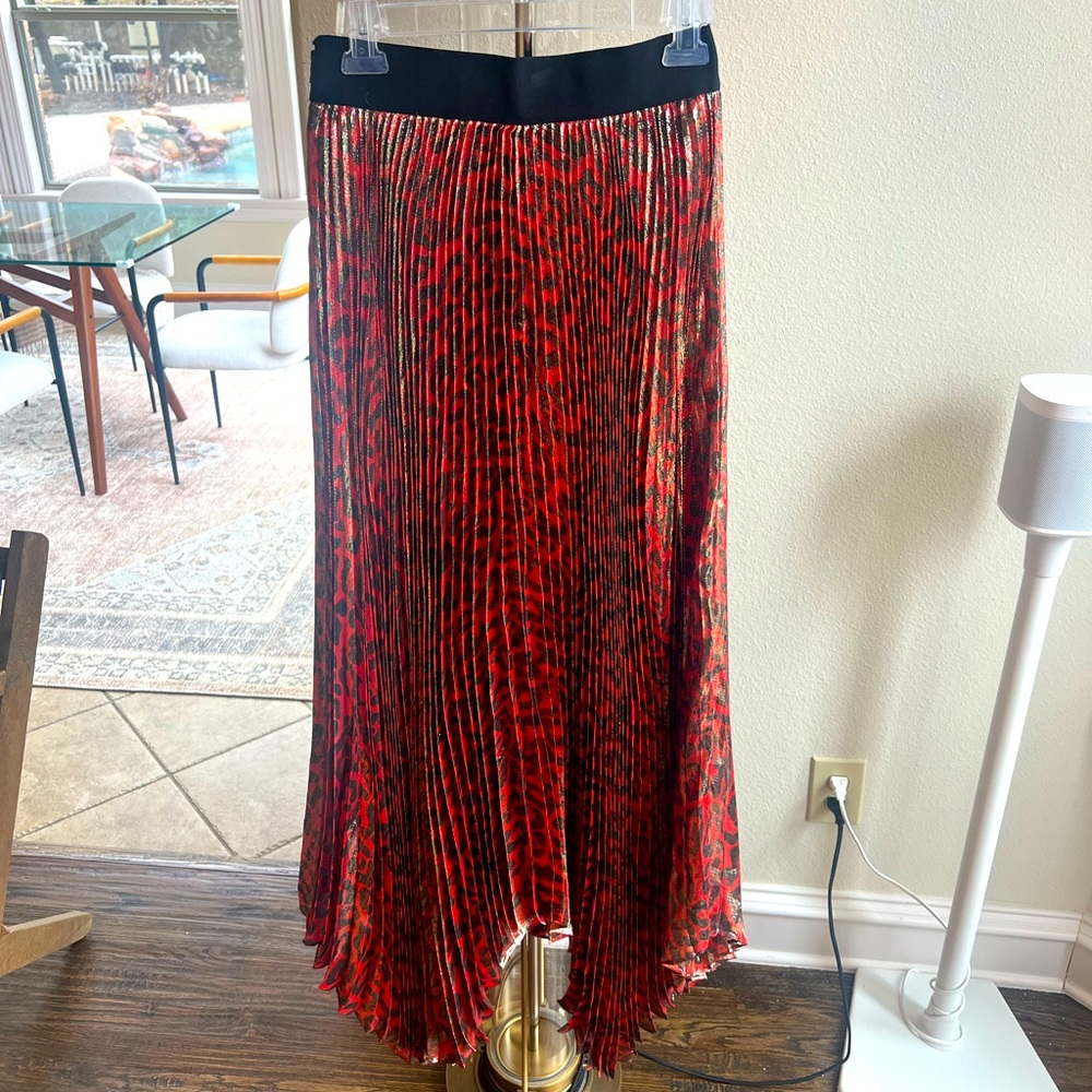 NWOY- Alice & Olivia - metallic red leopard scalloped long pleated skirt.